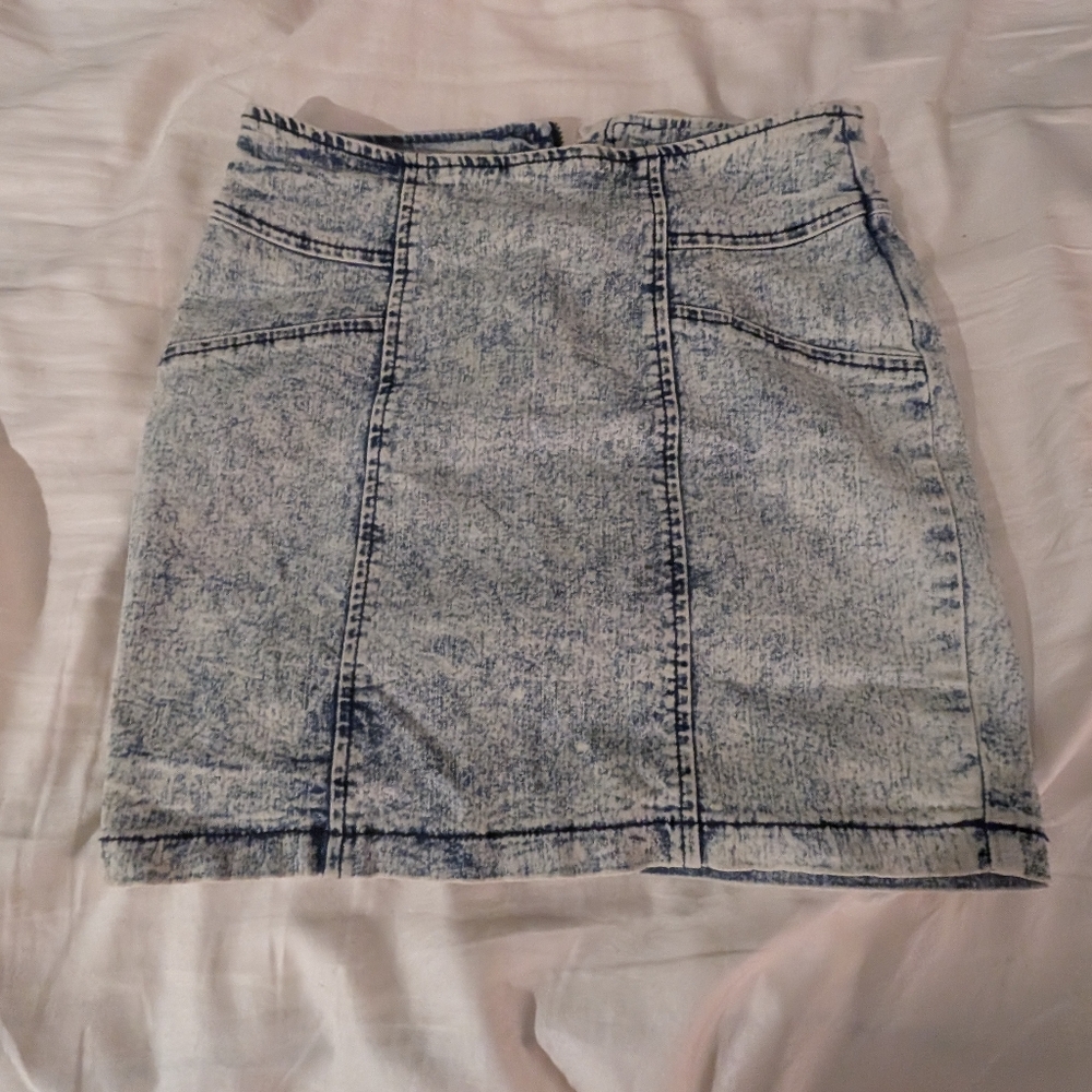 Nollie Light Wash Demin Pencil Skirt